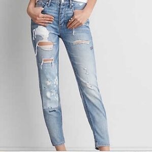 American Eagle Size 2 Regular Vintage High Rise Distressed Embroidered Jeans